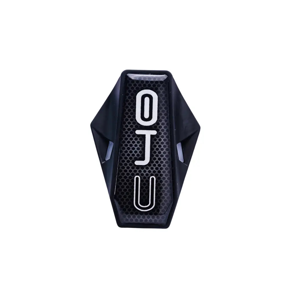 The BluArmor C40 intercom supporting communication with up to 20 riders through mesh technology.