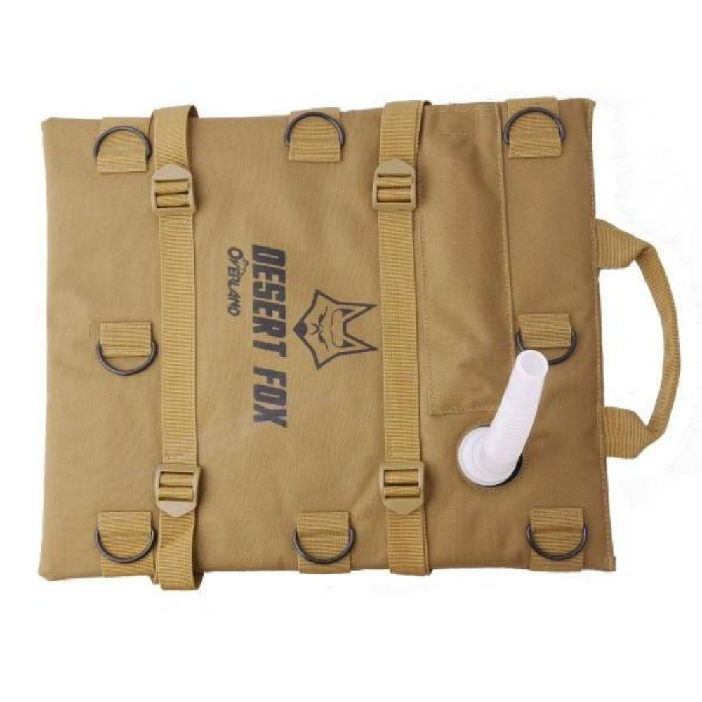 Desert Fox Overland 6L fuel cell with six steel D-rings and integrated cinch straps at 6kiom (6k)