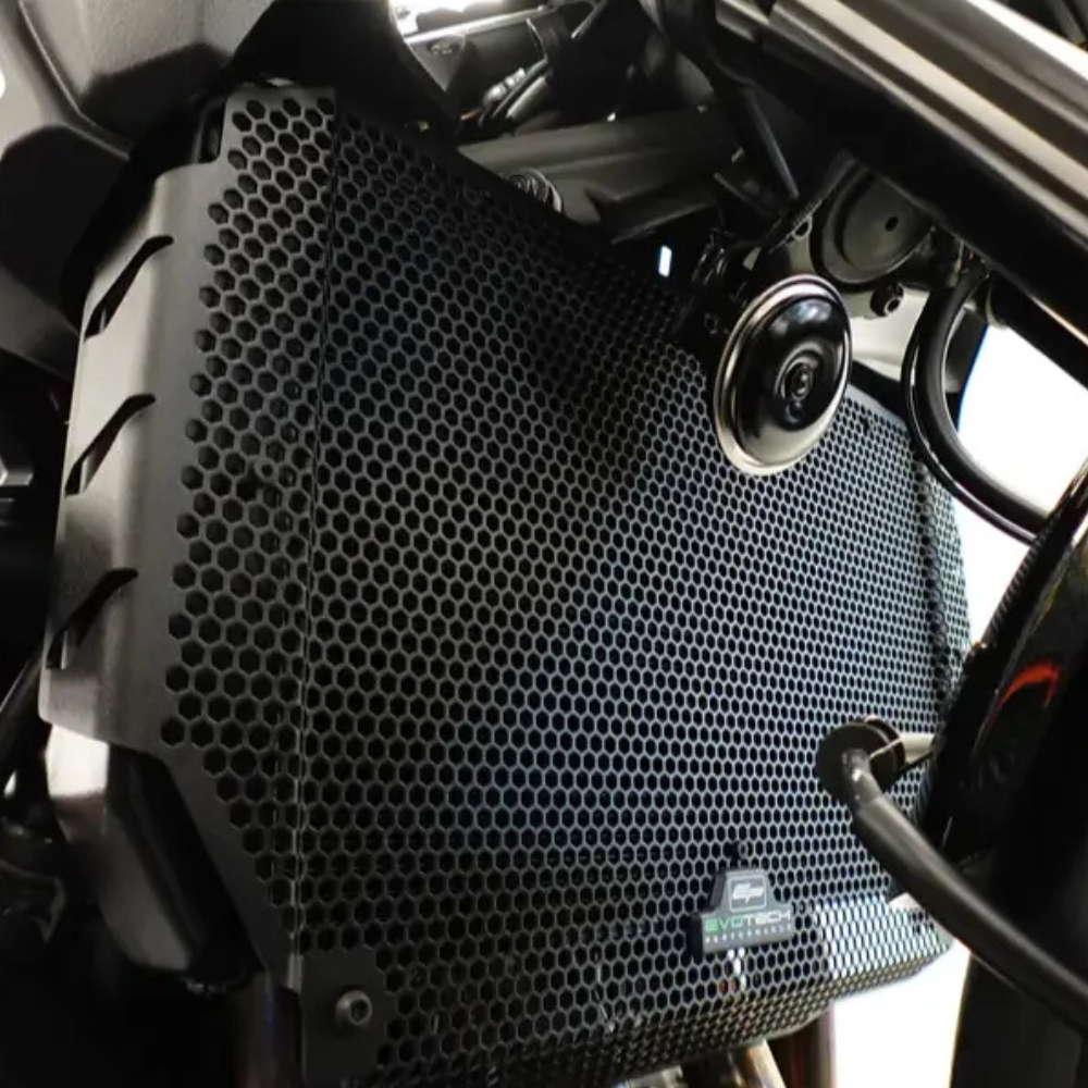 Kawasaki Z900 (2025+) Radiator Guard – Evotech Performance