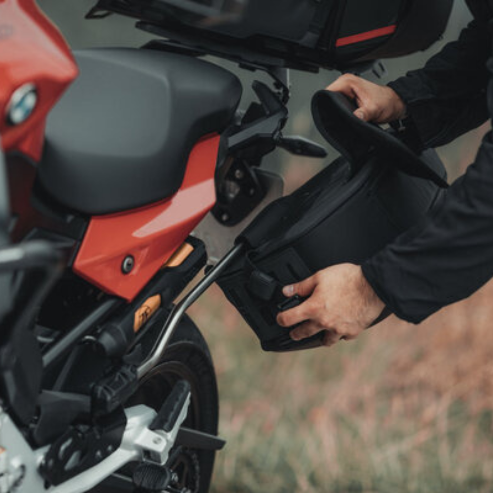 Triumph Daytona 660 Blaze Saddlebag Mounts – SW-Motech