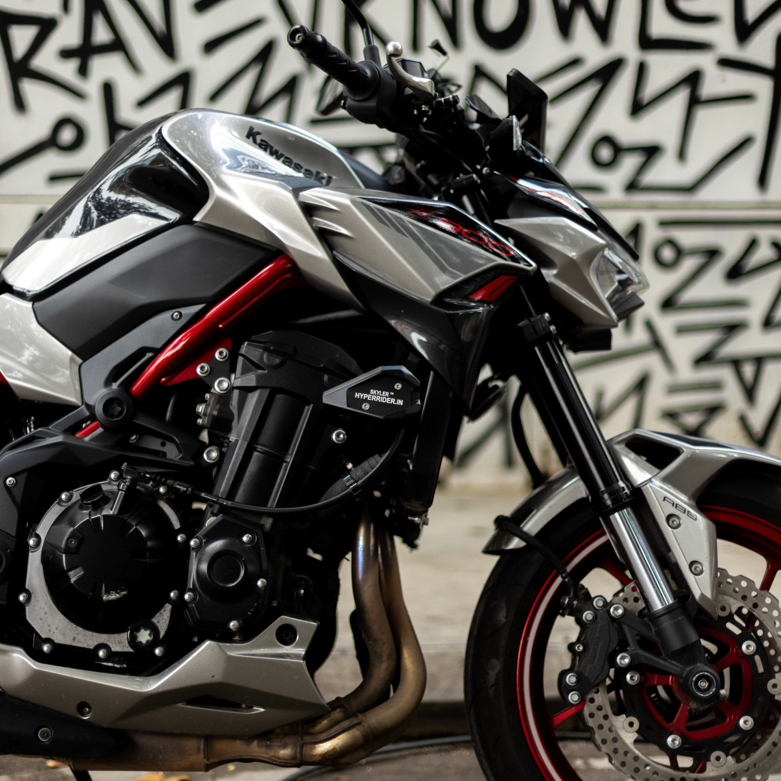 Kawasaki Z900 frame sliders engine protection