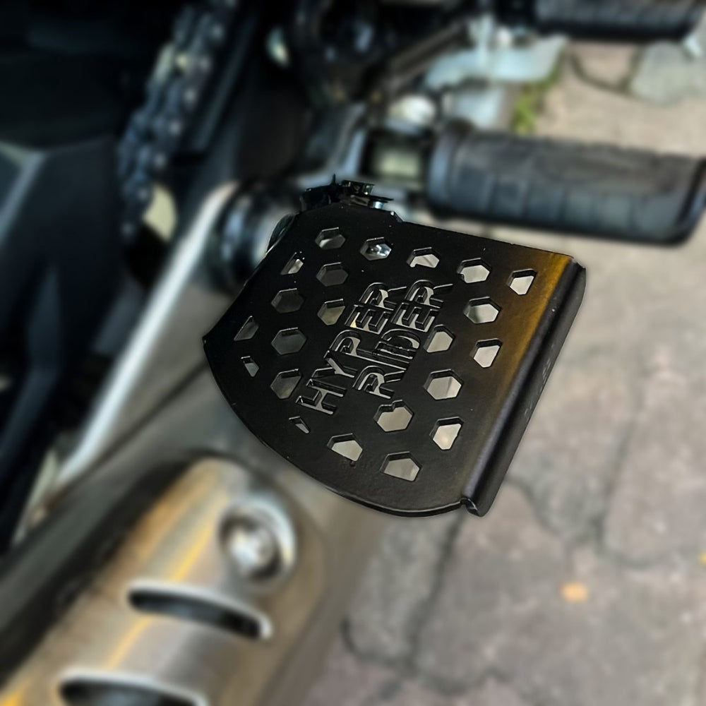 Hyperrider front fluid reservoir cover for Triumph Speed 400