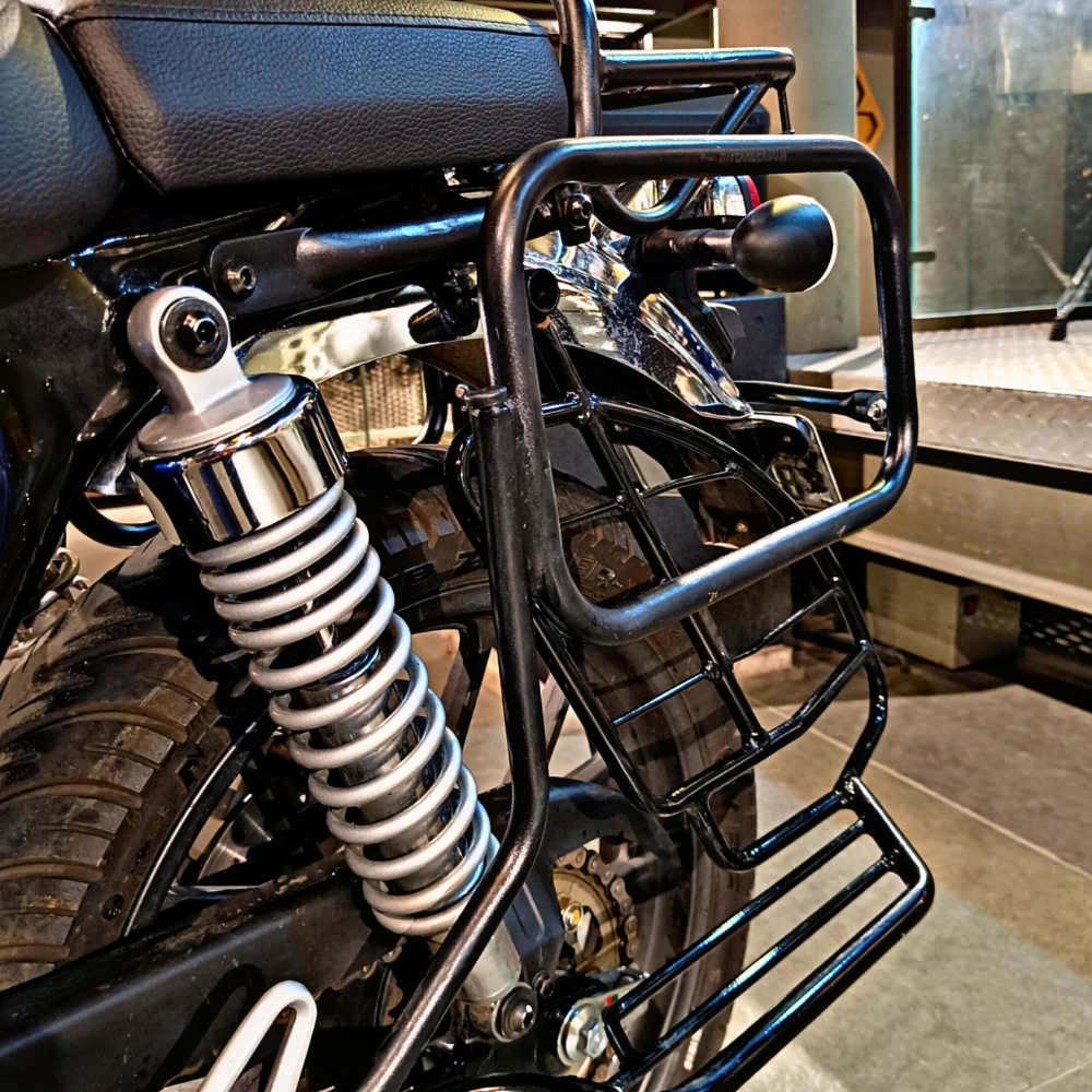 Honda H’ness accessories saddle stay