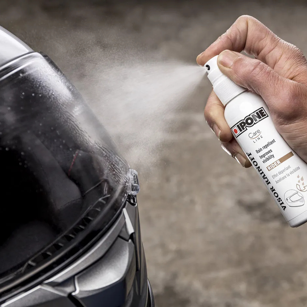 IPONE Visor Rain'Off rain repellent spray for motorcycle helmet visors