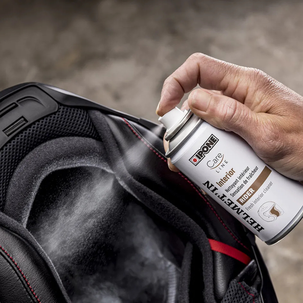 IPONE Helmet'In helmet interior cleaner foam spray can