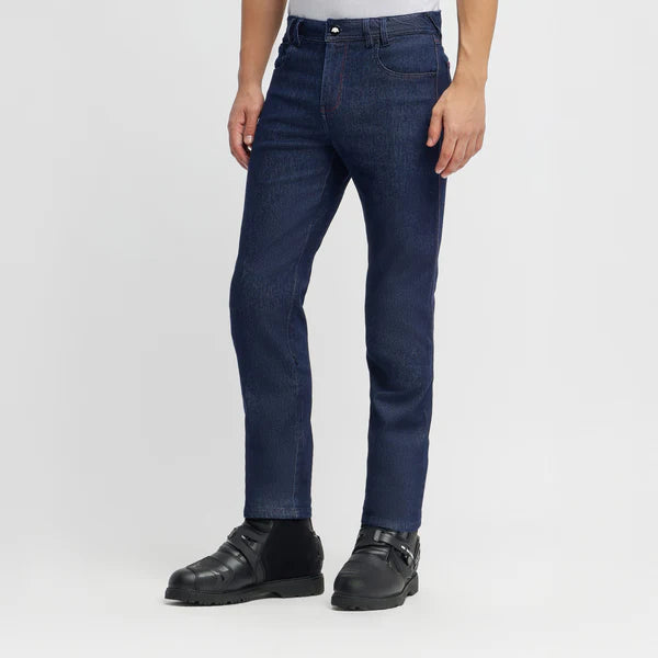 Slim Straight Fit