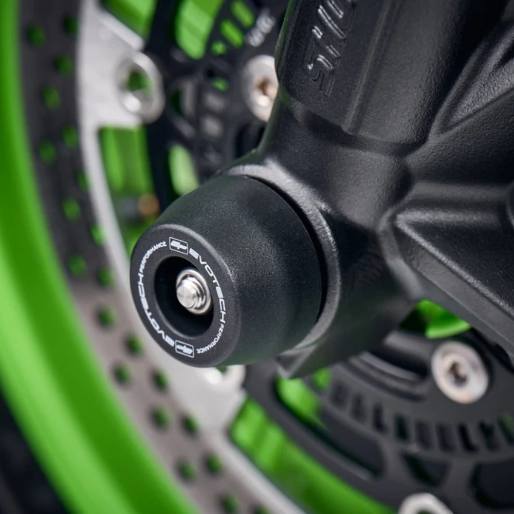 Kawasaki Ninja ZX-6R front spindle bobbins with nylon slider and aluminium spacer
