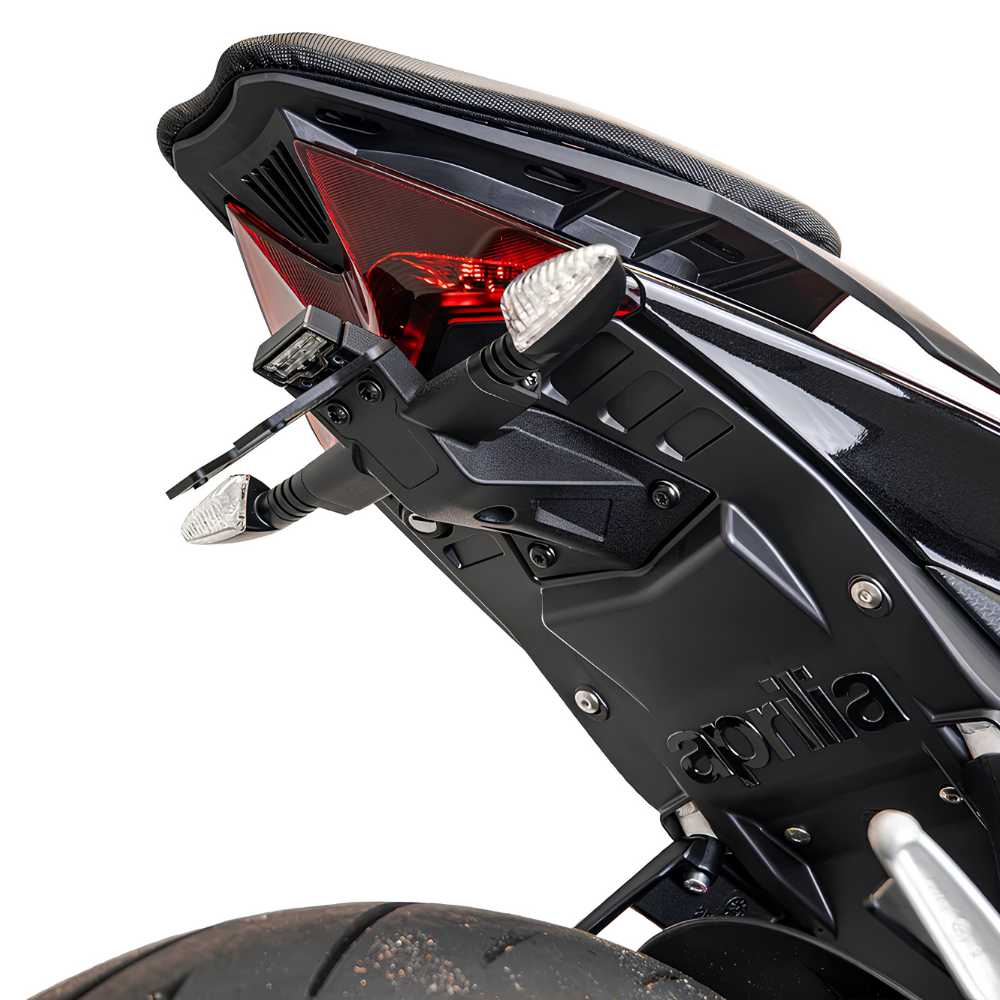 Aprilia RS 660 Evotech rear fender replacement with two-part plate bracket