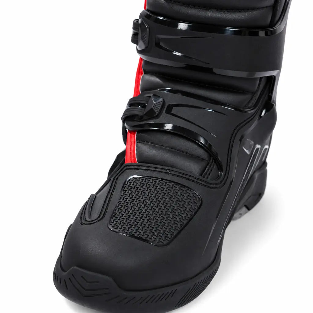 Raida TrailCraft V2 boots with TPU shin and ankle protection