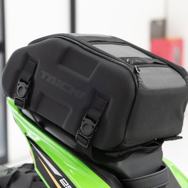 RS Taichi Sport Seat Bag 10L – Compact Motorcycle Tail Bag – 6KIOM
