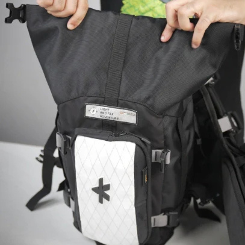Easy Access Pockets