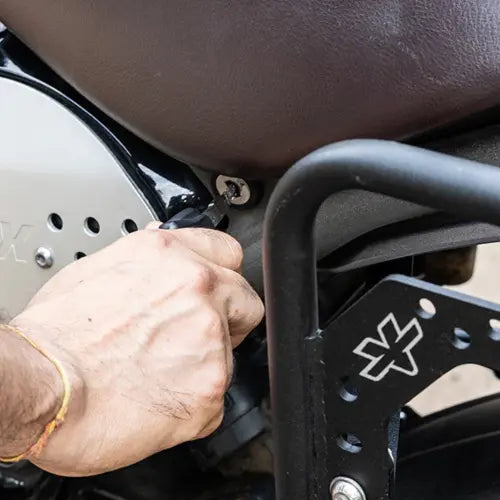 Triumph Scrambler 400 Saddle Stay - ViaTerra