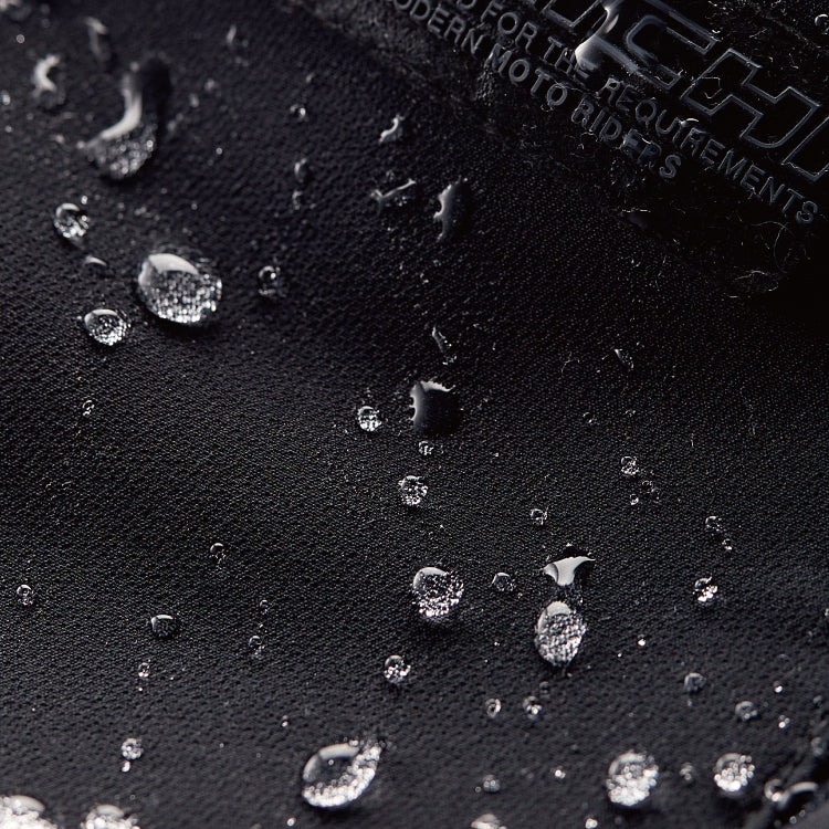 Water repellent / Quick wicking