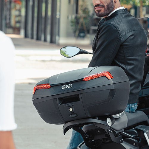 GIVI E46N Riviera – 46L Monolock Top Case (Red Reflectors) - 6KIOMLuggage