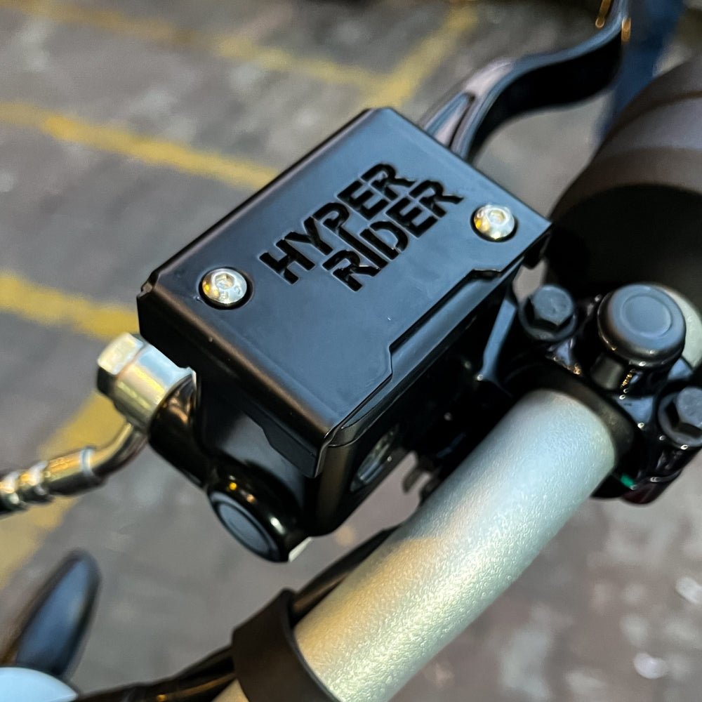 Hyperrider Front Fluid Reservoir Cover for Triumph Speed 400/Speed T4/Scrambler 400 X - 6KIOMReservoir Cap