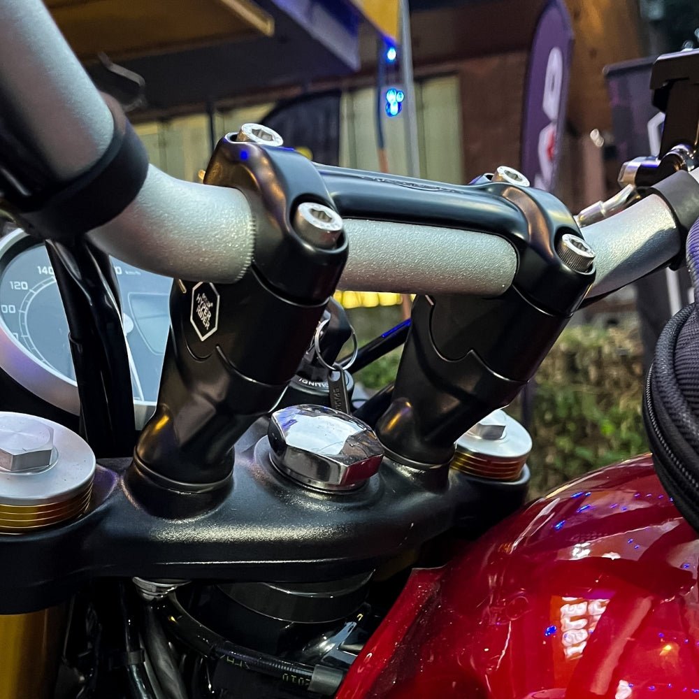 Hyperrider Handlebar Risers for Triumph Speed 400/Speed T4 - 6KIOMHandlebar Riser