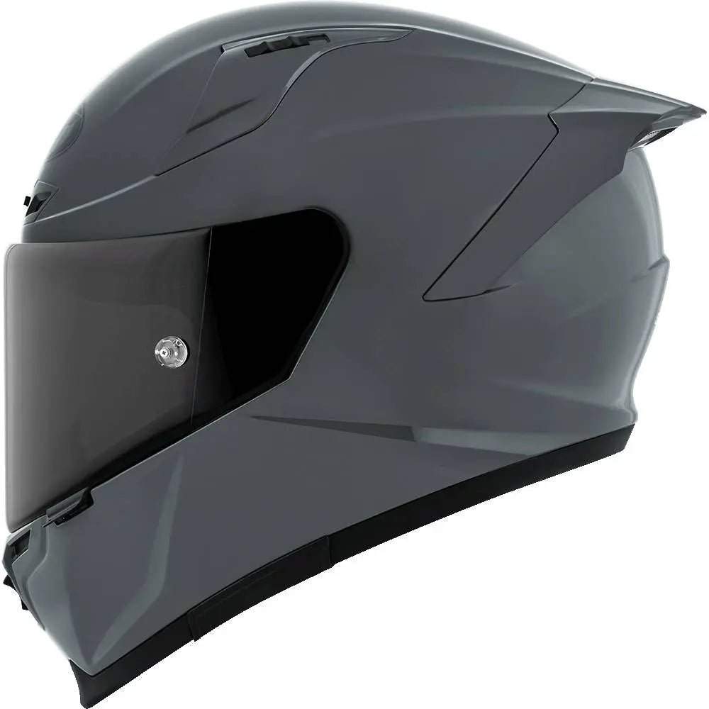 KYT Striker 2V Plain Helmet - 6KIOMHelmets