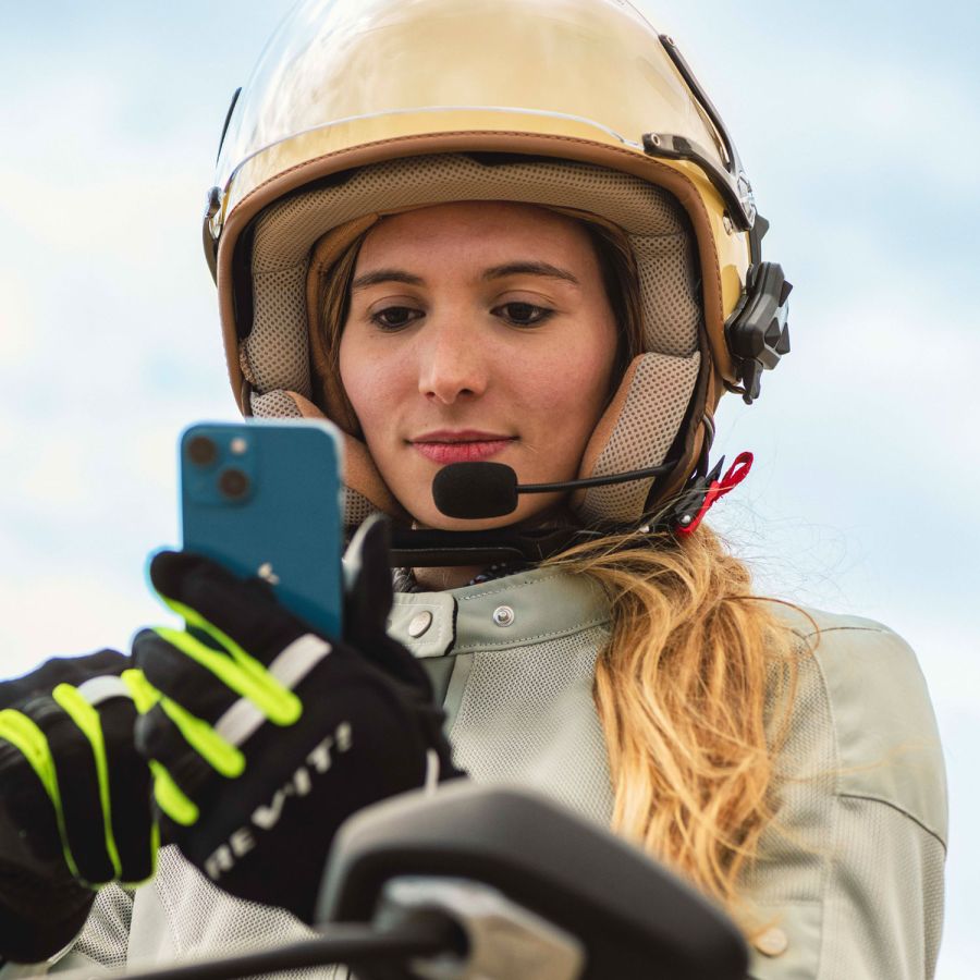 Midland BT Mini Helmet Intercom - 6KIOMBluetooth Intercom