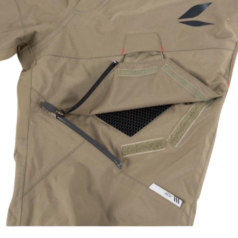 RS Taichi Drymaster Kompass Pant thigh detail with ventilation zip system | 6KIOM