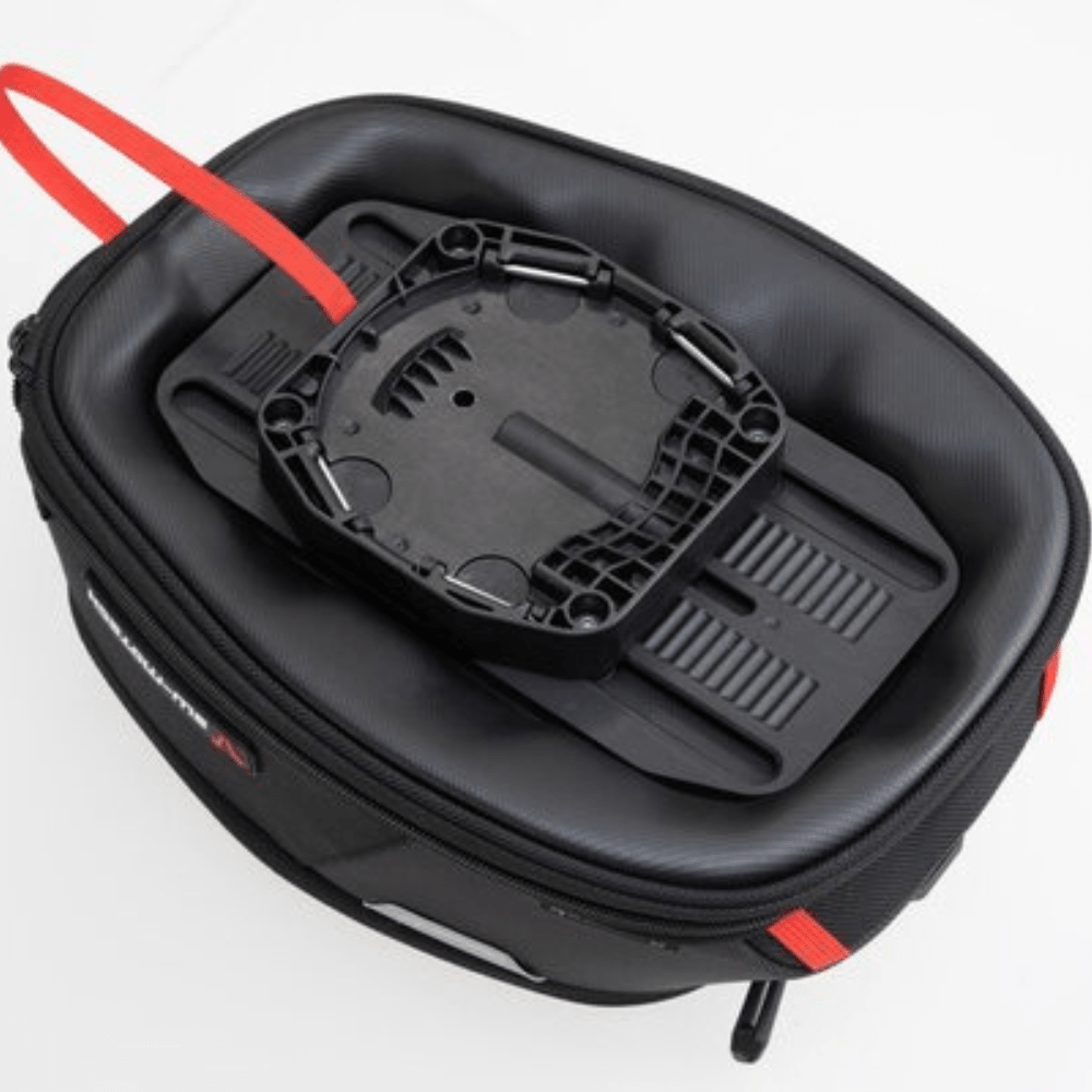 SW - Motech 5 - 8L Quick Lock PRO Daypack Tank Bag - 6KIOMLuggage