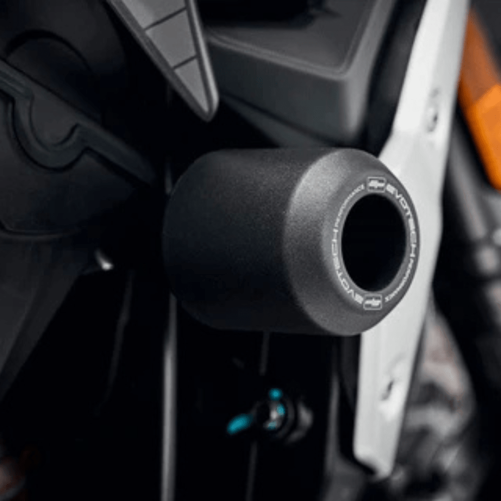 Triumph Street Triple 765 RS 2023+ Crash Protection – Evotech Performance - 6KIOMFrame Slider